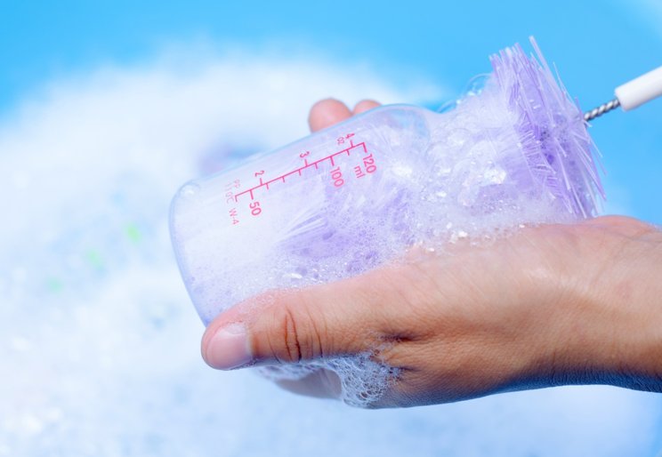 Alasan Penggunaan Sabun Cuci Botol Khusus Bayi